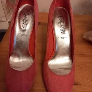 New Look Coral Suede Court Heels